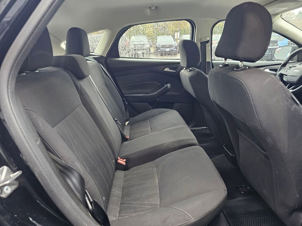 Used 2016 Ford Focus SE image 12