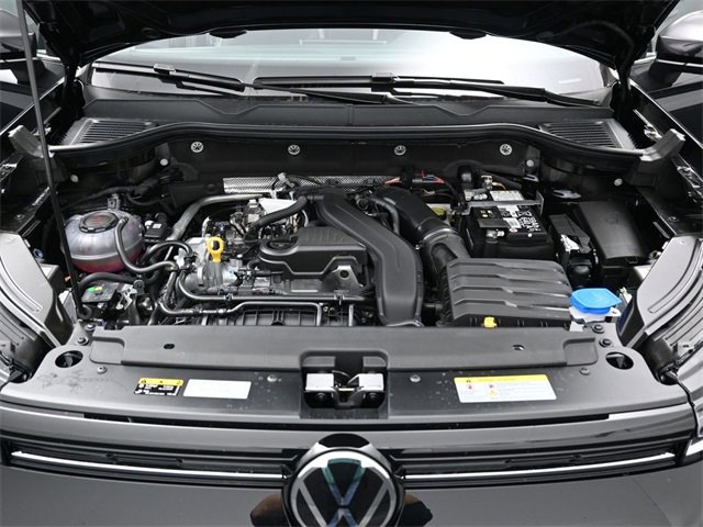 New 2026 Volkswagen Taos SE image 15