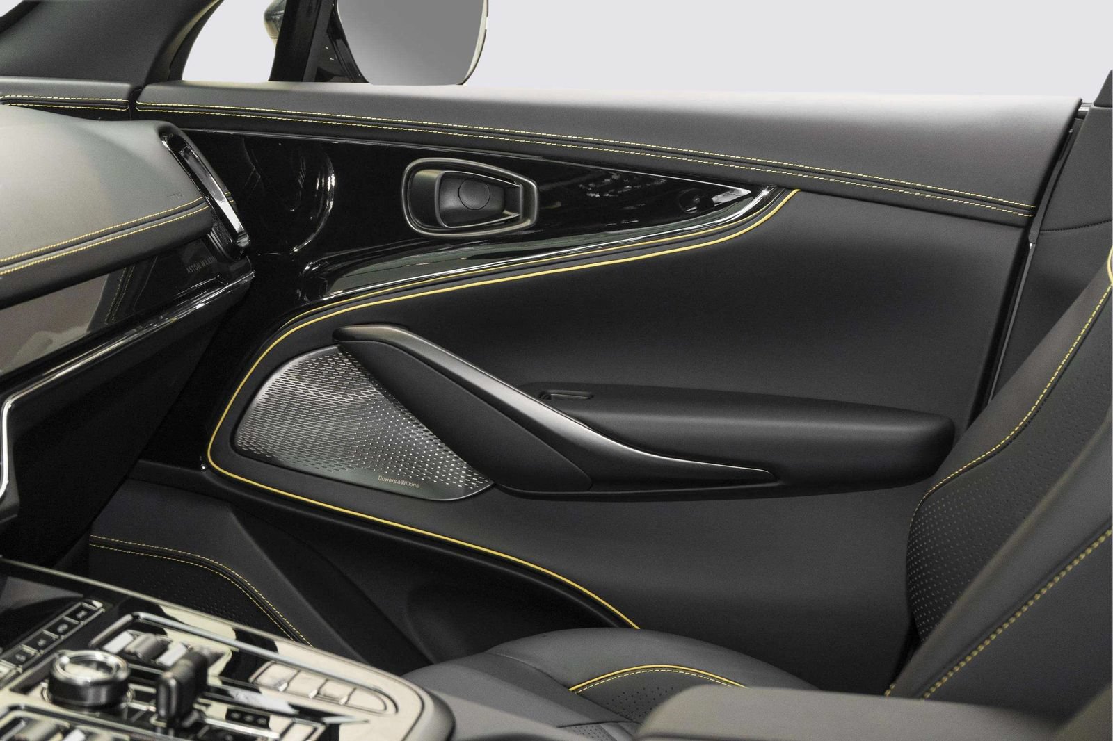 New 2026 Aston Martin DBX 707 AWD/4WD image 13