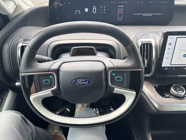 Certified 2025 Ford Expedition Platinum w/ Platinum Ultimate Package AWD/4WD image 9