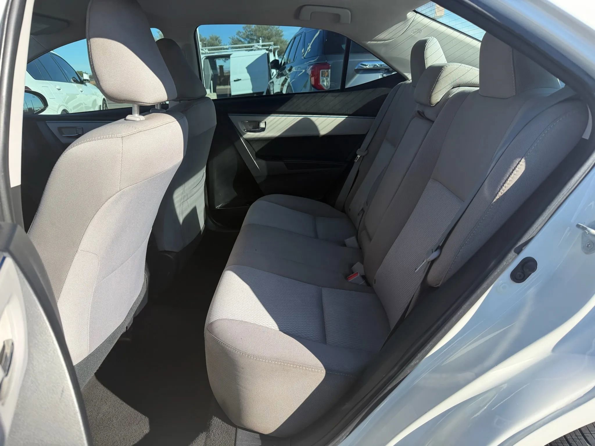 Used 2016 Toyota Corolla LE FWD image 14