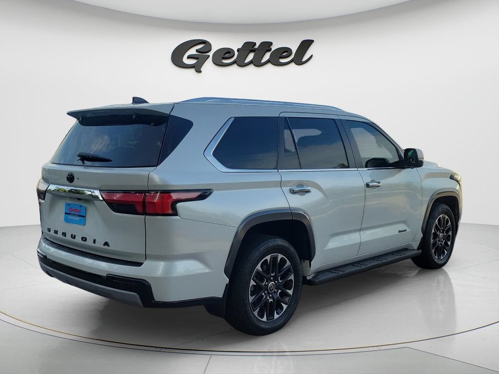 Used 2024 Toyota Sequoia Limited w/ Tow Technology Package RWD image 4