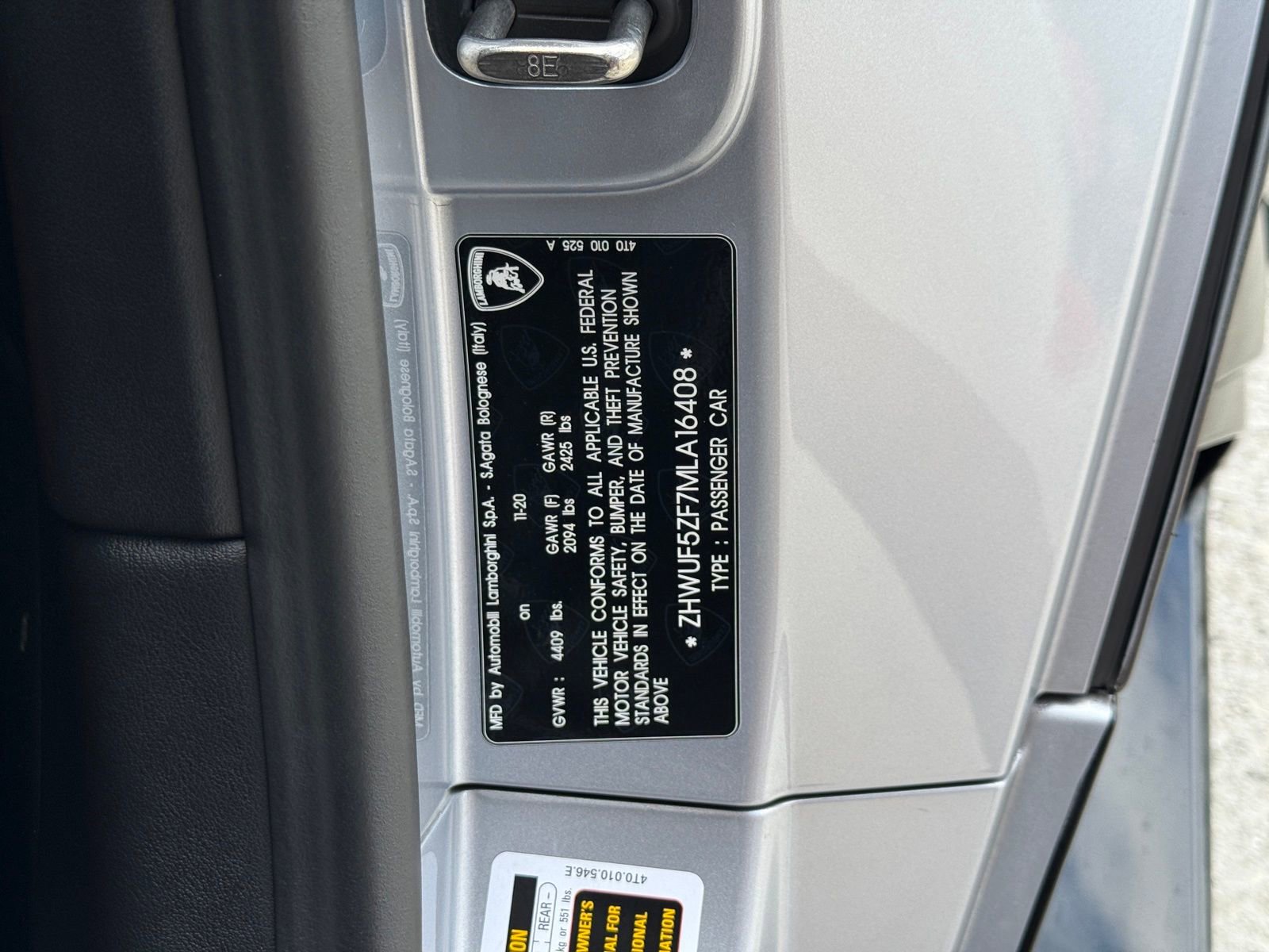 Used 2021 Lamborghini Huracan EVO image 38