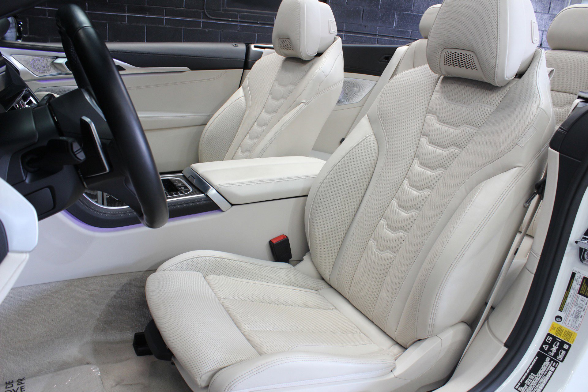 Used 2022 BMW M850i xDrive Convertible w/ M Carbon Exterior Package AWD/4WD image 40