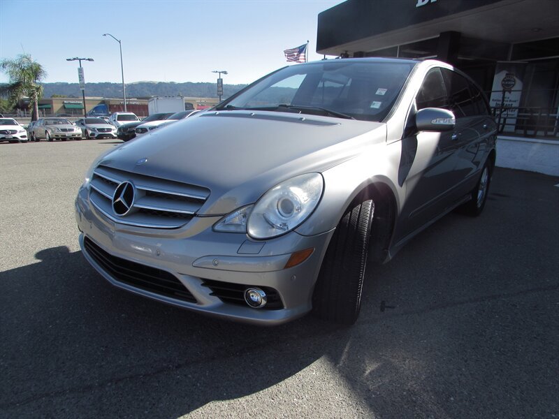 Used 2008 Mercedes-Benz R 350 4MATIC image 3