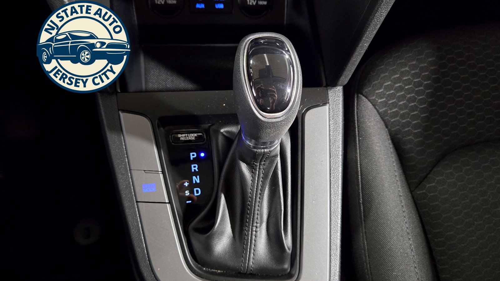 Used 2019 Hyundai Elantra SEL w/ Cargo Package FWD image 17