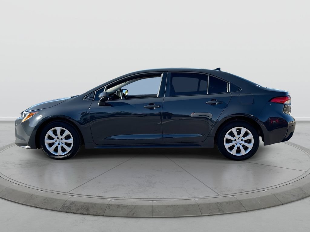 Used 2025 Toyota Corolla LE w/ Convenience Package FWD image 5