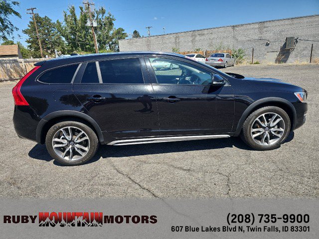 Used 2018 Volvo V60 T5 Cross Country AWD/4WD image 8