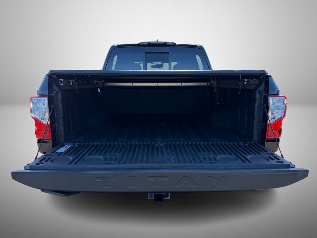 Used 2023 Nissan Titan SV w/ SV Convenience Package image 9