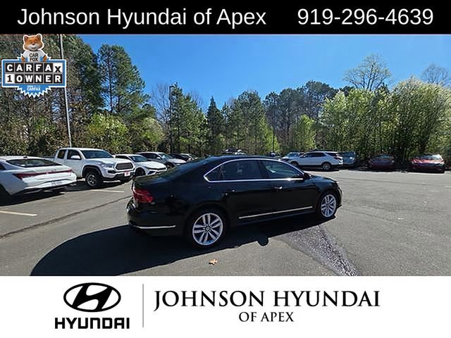 Used 2016 Volkswagen Passat 1.8T SEL Premium image 23