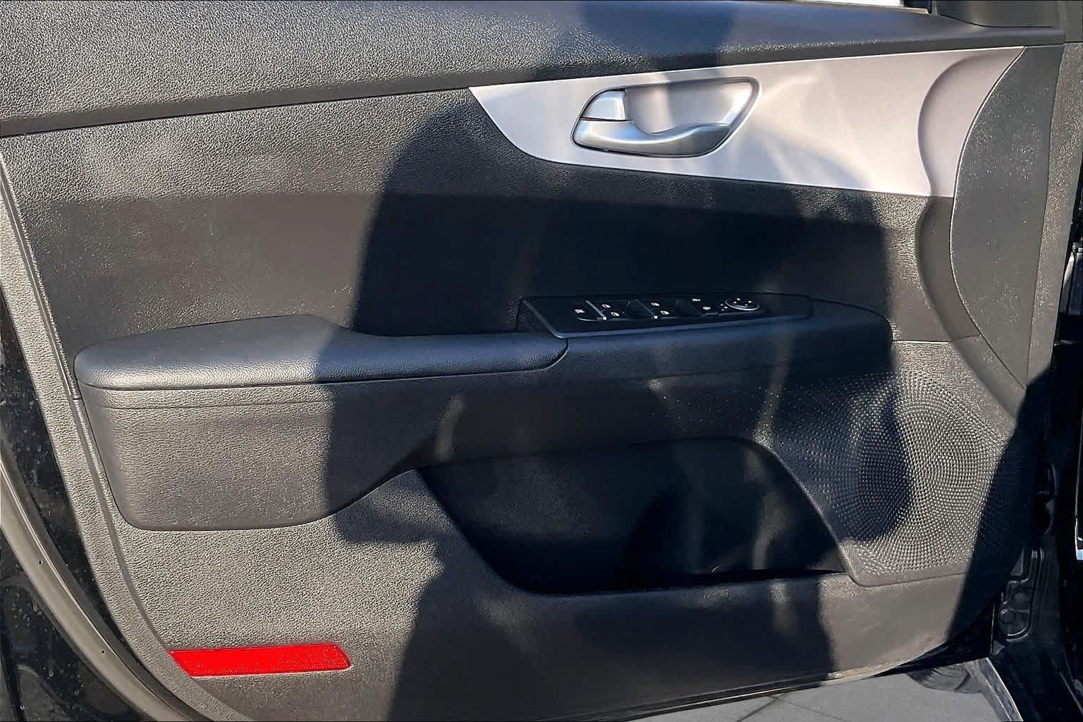 Used 2024 Kia Forte LXS w/ LXS Technology Package FWD image 20