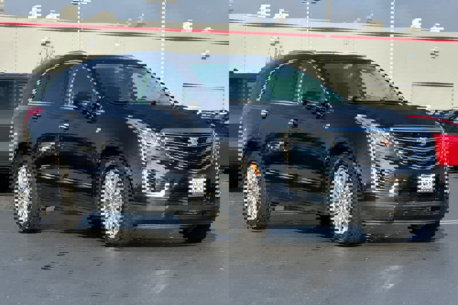 Used 2017 Cadillac XT5 Premium Luxury w/ Driver Assist Package image 5