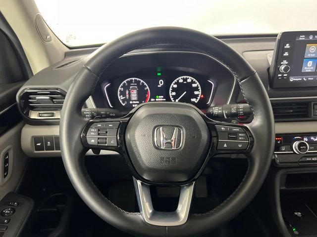 Certified 2025 Honda Pilot Touring image 25