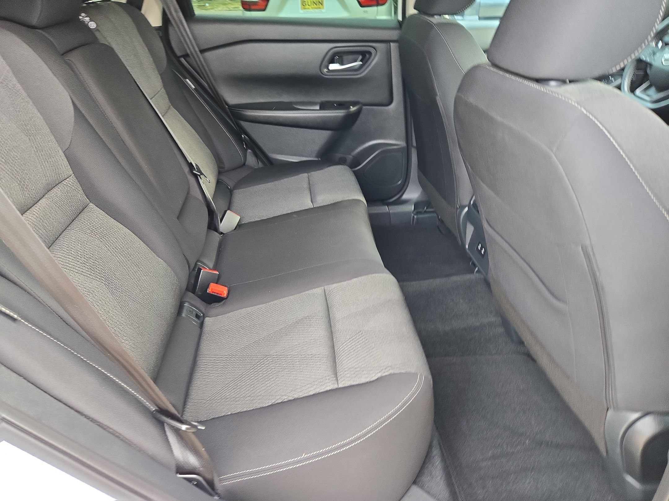 Certified 2026 Nissan Rogue SV FWD image 26
