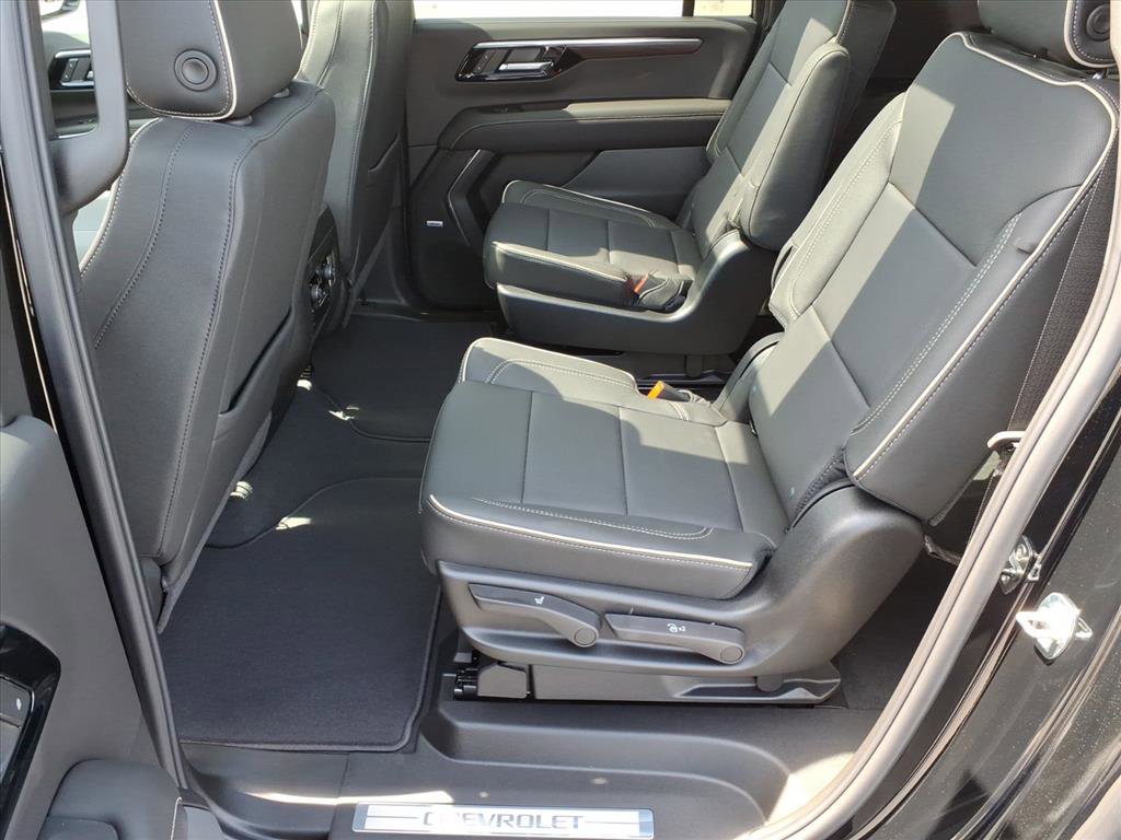 New 2026 Chevrolet Suburban Premier w/ Sun And Tow Package AWD/4WD image 7