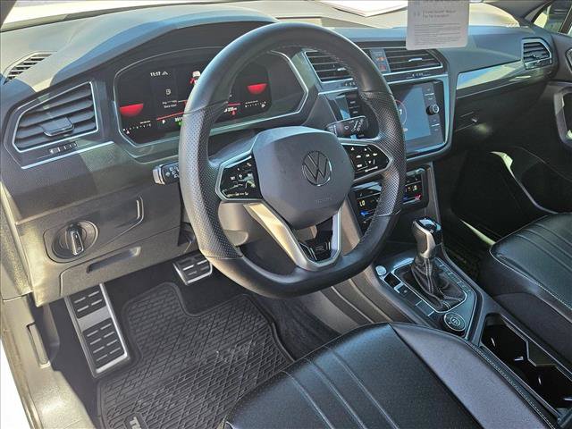 Used 2022 Volkswagen Tiguan SE R-Line AWD/4WD image 10