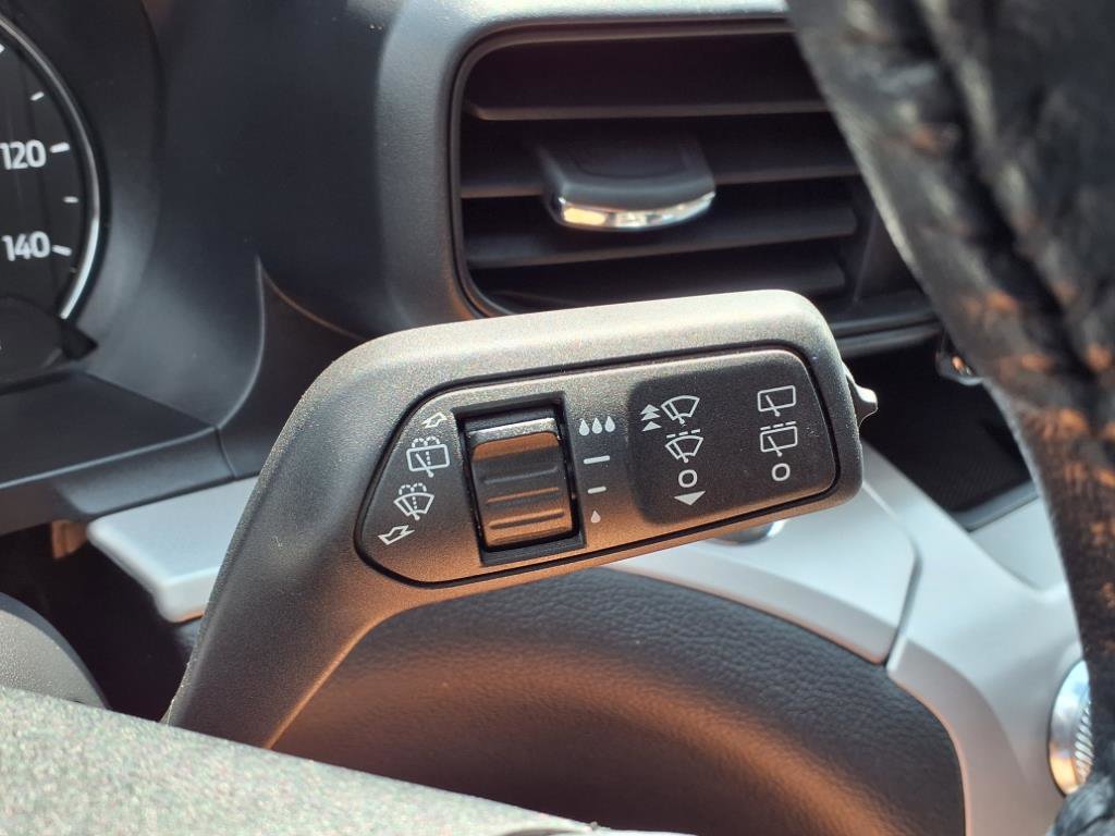 Used 2023 Ford Explorer XLT image 18