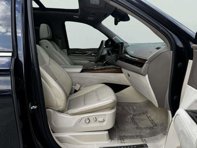 Used 2021 Cadillac Escalade Premium Luxury Platinum AWD/4WD image 64