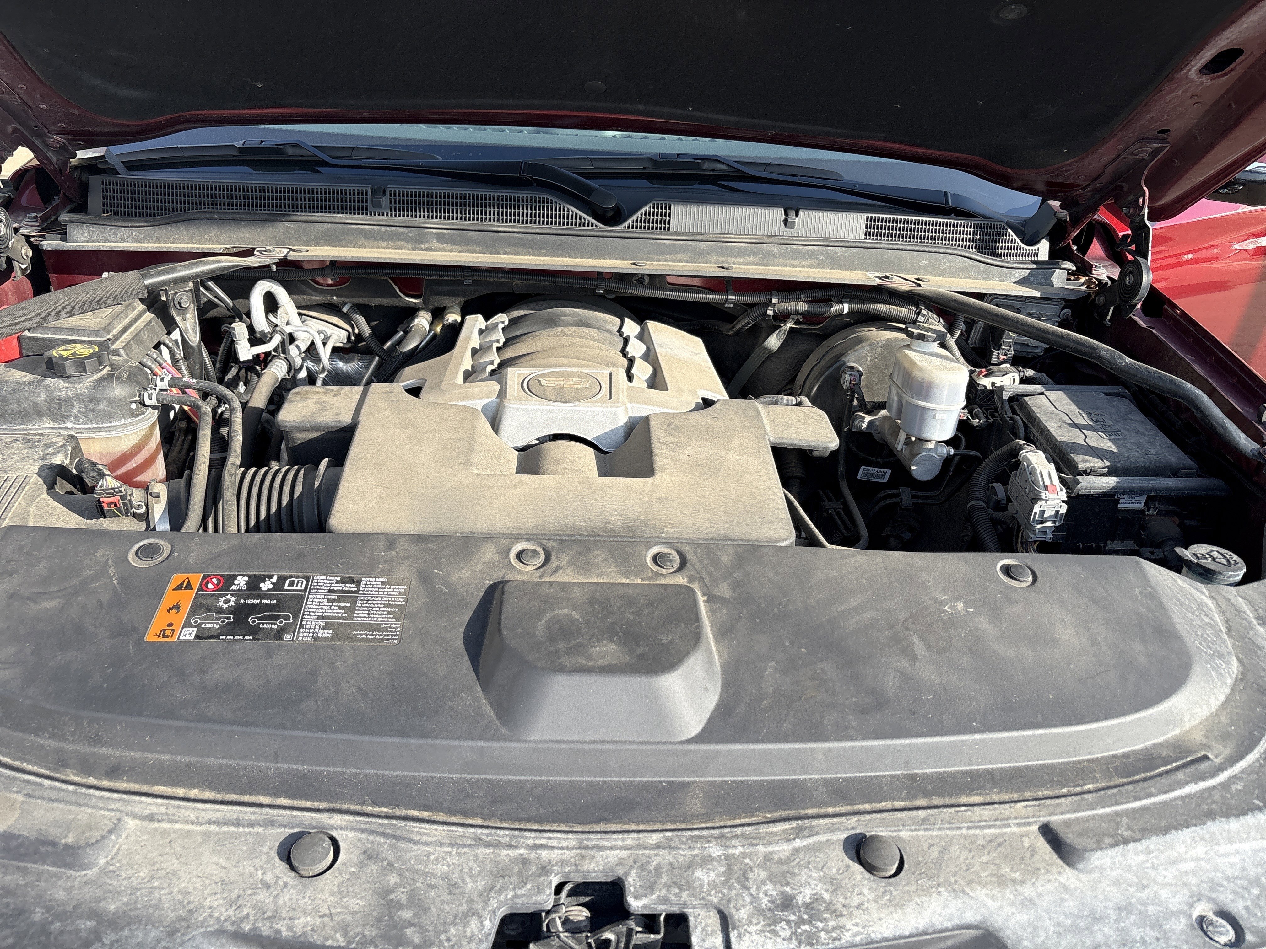 Used 2020 Cadillac Escalade Premium Luxury w/ LPO, Radiant Package image 35