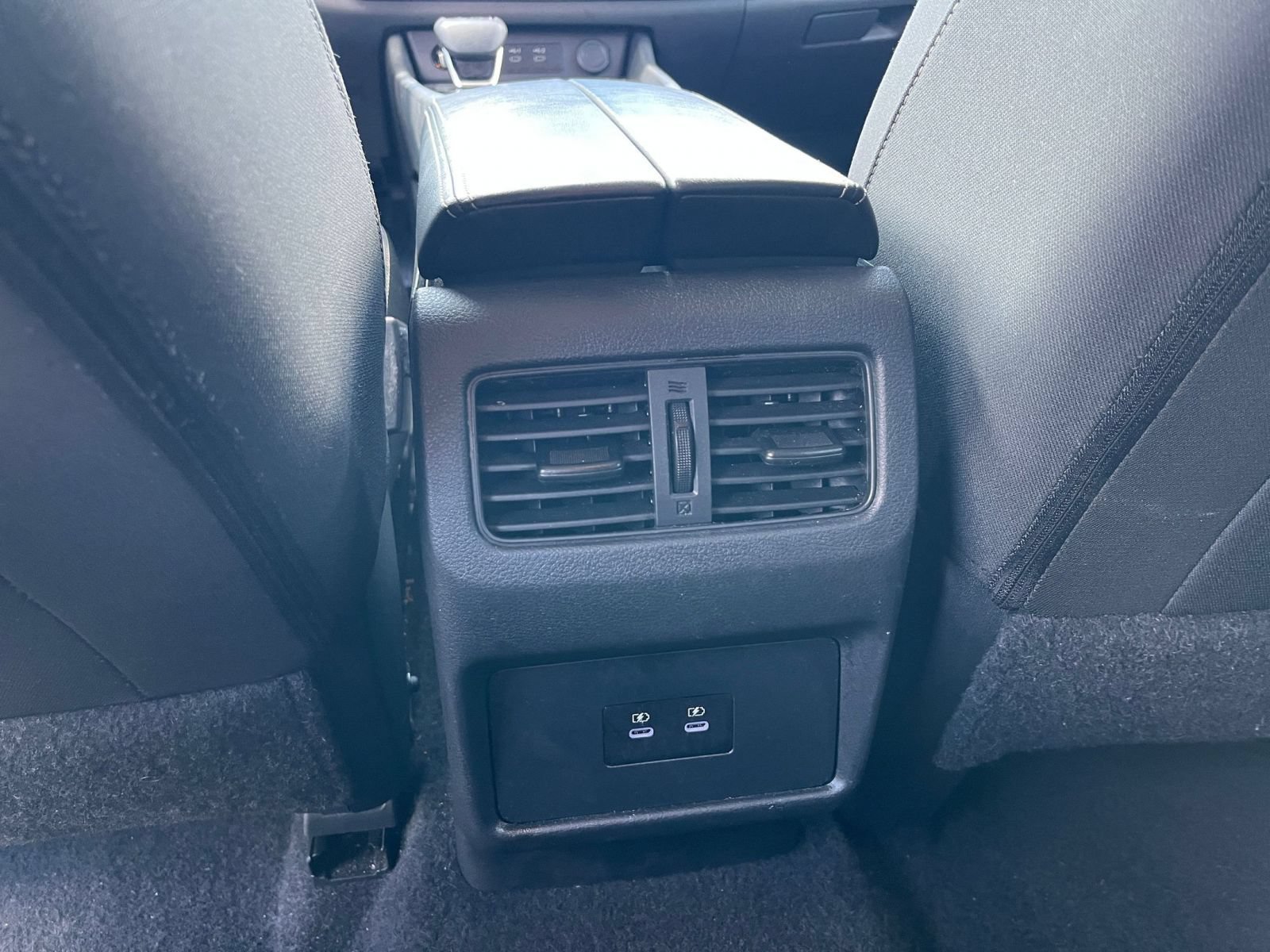 Used 2025 Nissan Rogue SV FWD image 25