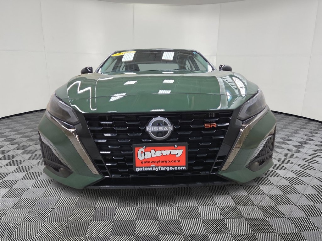 Used 2025 Nissan Altima 2.5 SR AWD/4WD image 5