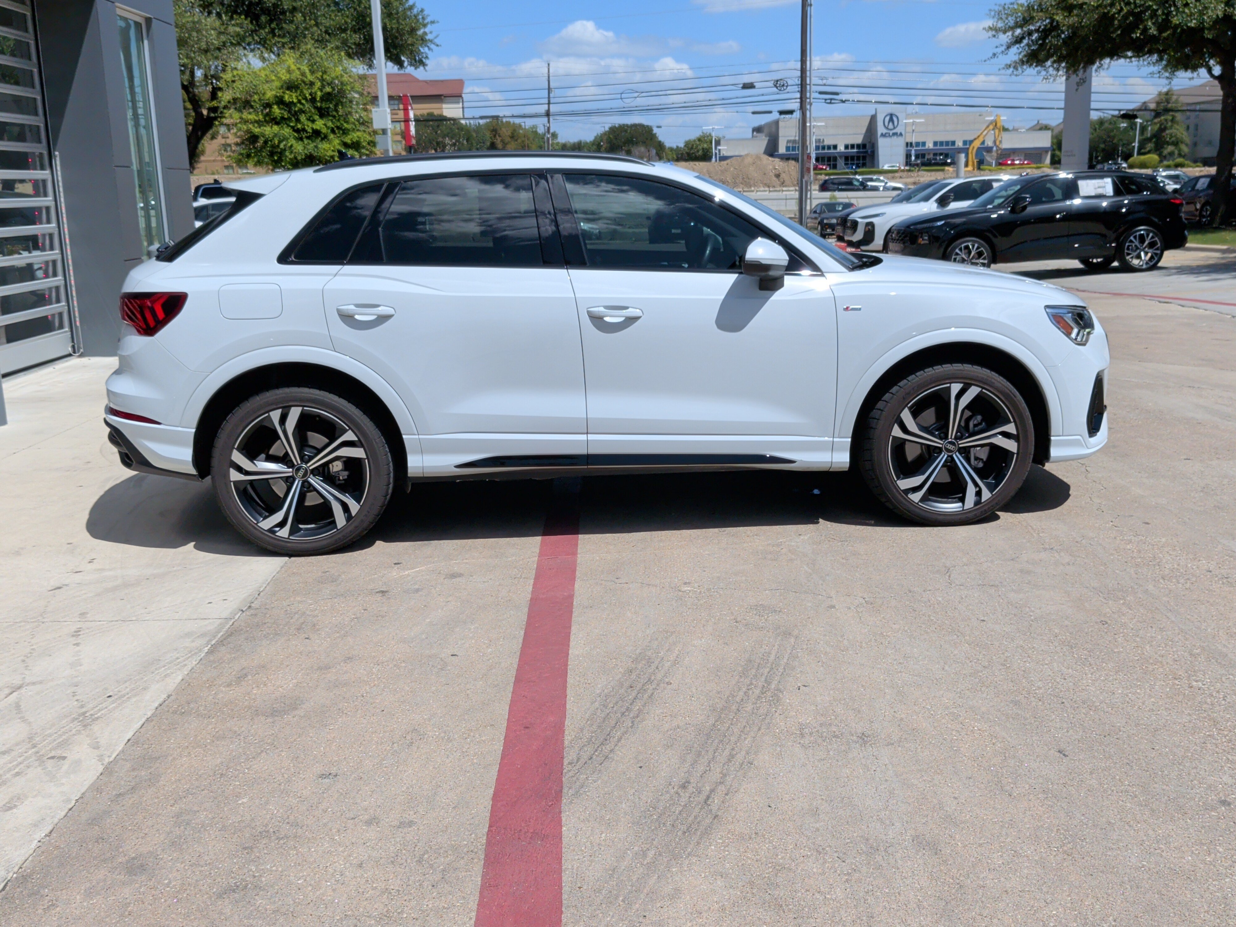 Certified 2023 Audi Q3 2.0T Premium Plus w/ Premium Plus Package AWD/4WD image 11