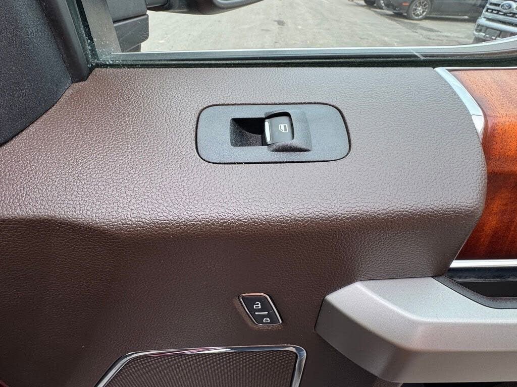 Used 2019 Ford F250 King Ranch w/ Chrome Package image 31