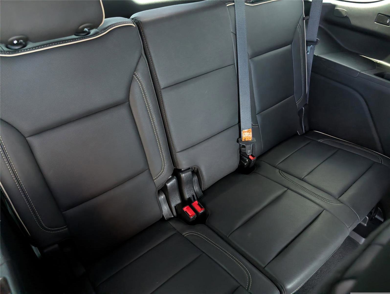 Used 2023 GMC Yukon SLT RWD image 34