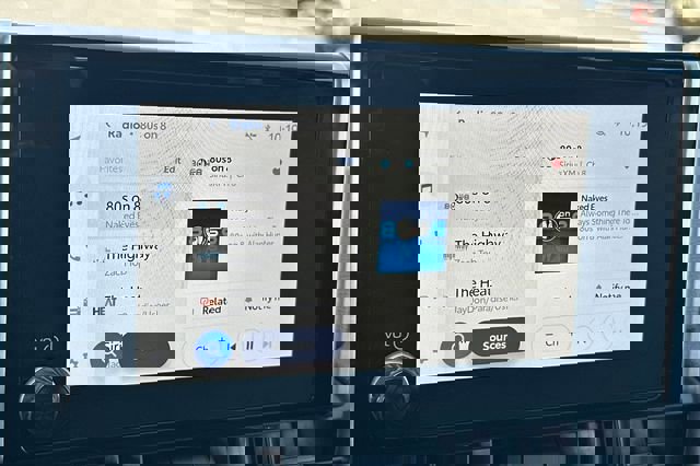 Used 2025 Toyota RAV4 XLE image 21