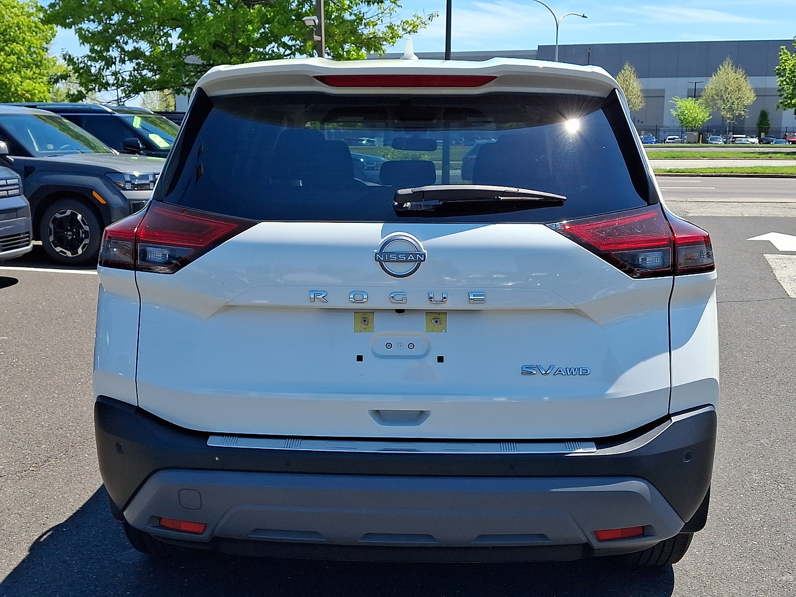 Used 2023 Nissan Rogue SV AWD/4WD image 5