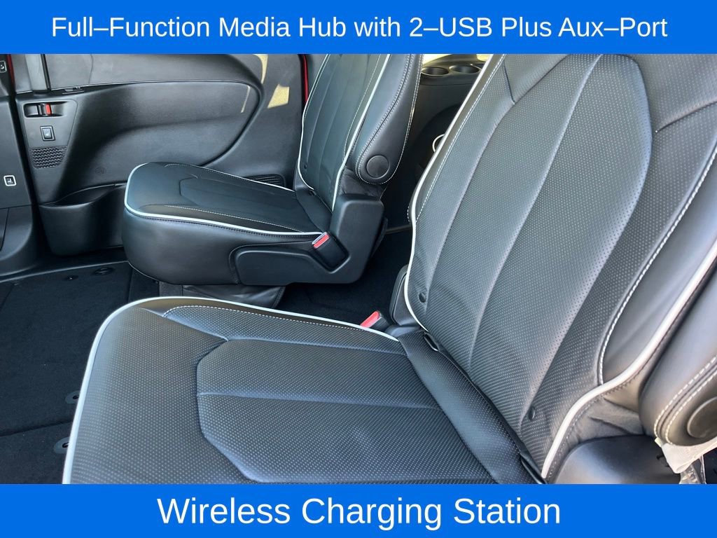 New 2026 Chrysler Pacifica Limited w/ S Appearance Package image 25