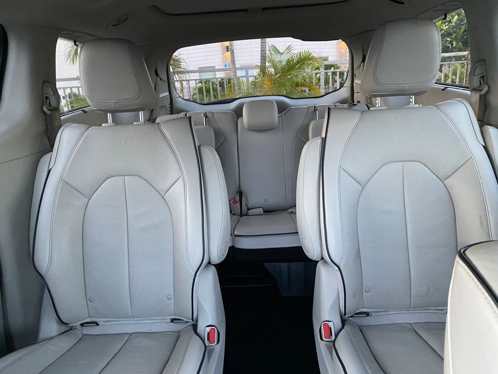 Used 2018 Chrysler Pacifica Limited w/ Advanced Safetytec Group image 36