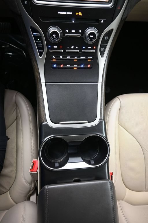 Used 2019 Lincoln Nautilus Reserve FWD image 15