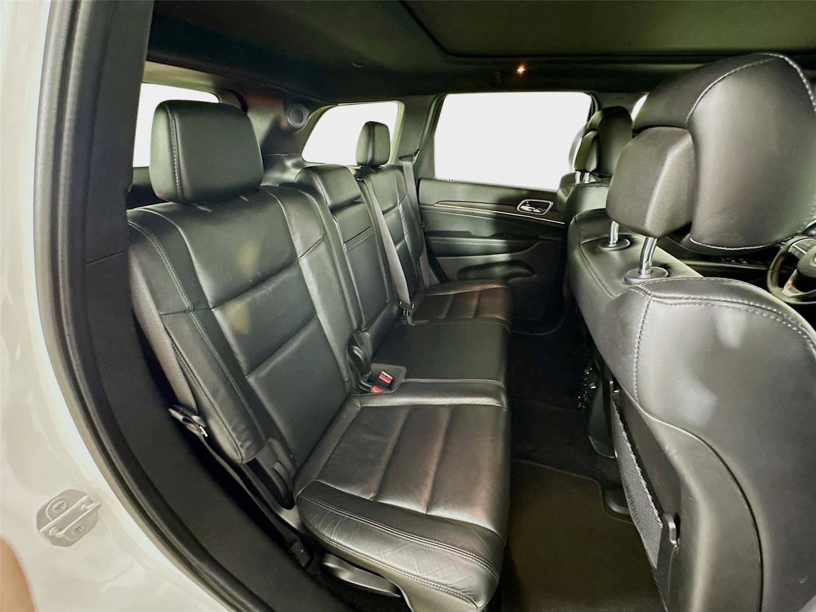 Certified 2022 Jeep Grand Cherokee Limited w/ Trailer Tow Group IV image 35