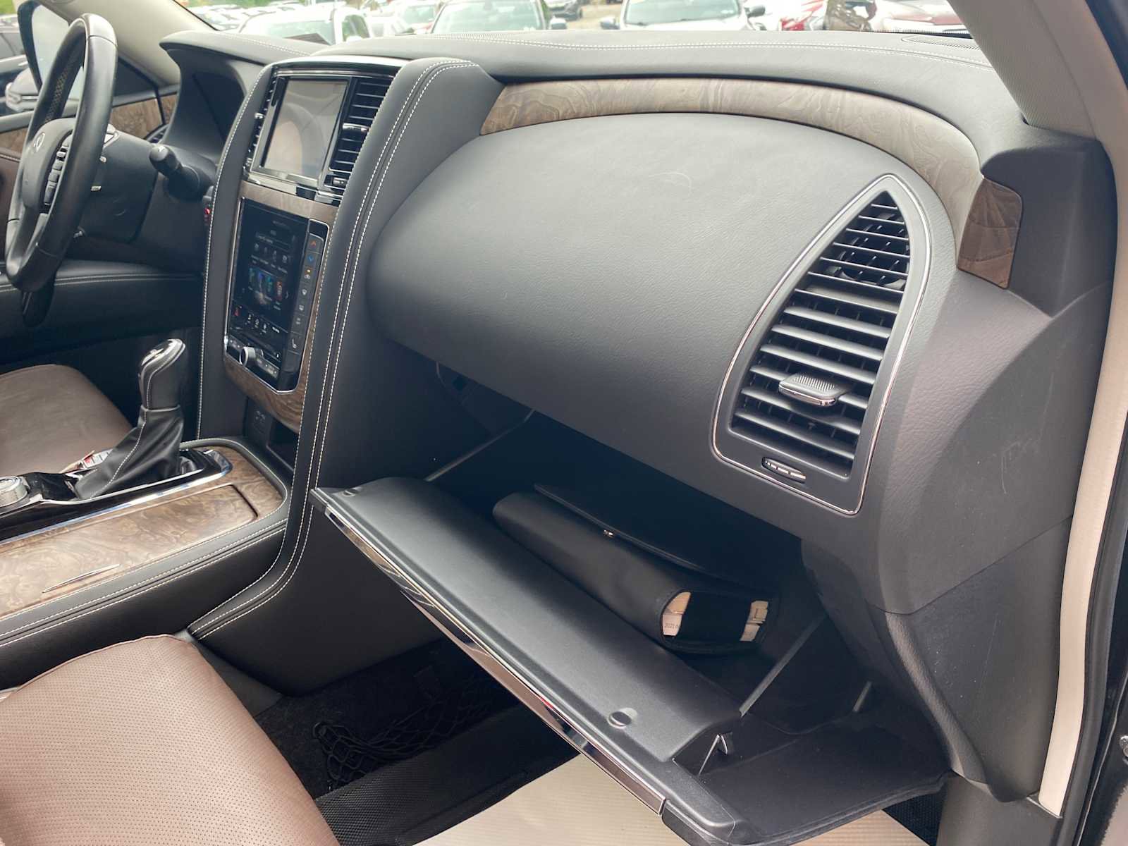 Used 2021 INFINITI QX80 Premium Select w/ Cargo Package AWD/4WD image 28