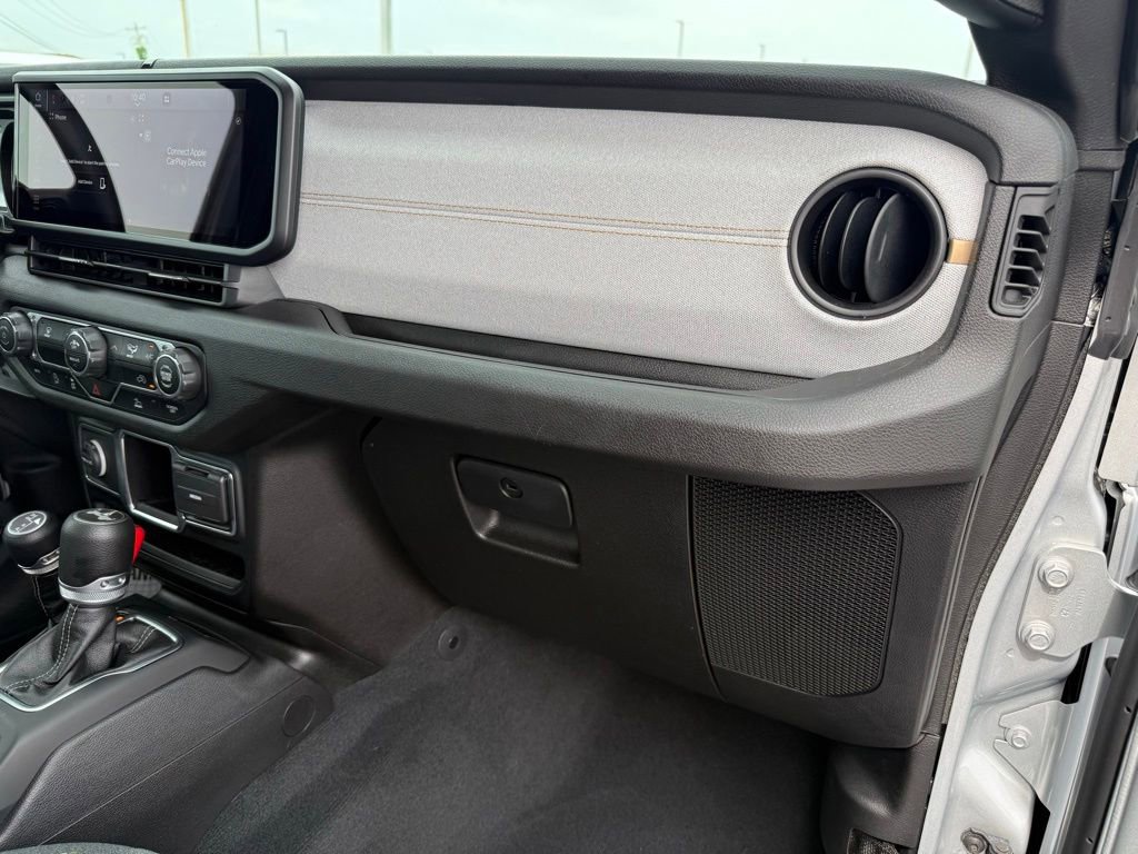 Used 2024 Jeep Wrangler Unlimited Sport AWD/4WD image 34