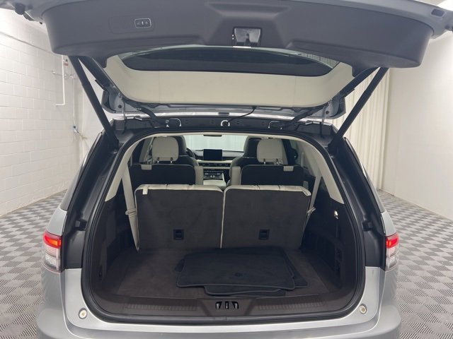 Certified 2023 Lincoln Aviator Black Label w/ Class IV Trailer Tow Package image 8