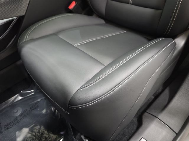 New 2027 Cadillac Optiq Luxury w/ LPO, Floor Liner Package AWD/4WD image 25