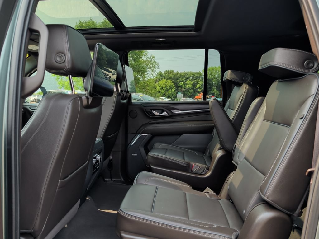 Used 2023 GMC Yukon XL Denali AWD/4WD image 33