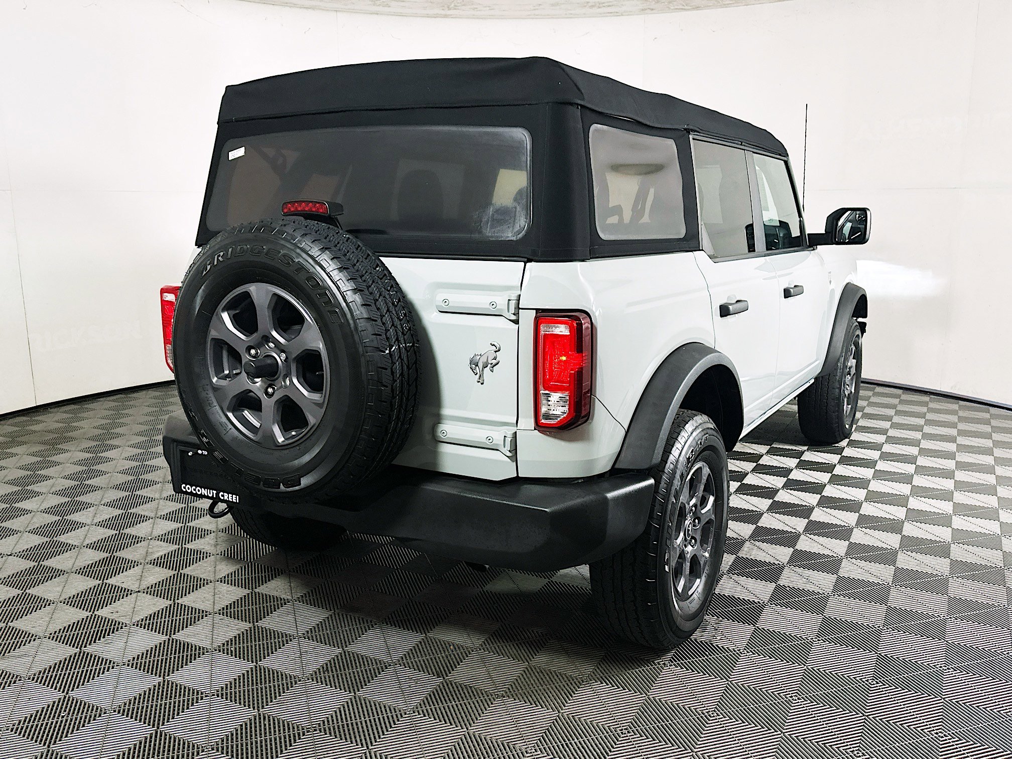 Used 2023 Ford Bronco Big Bend image 3