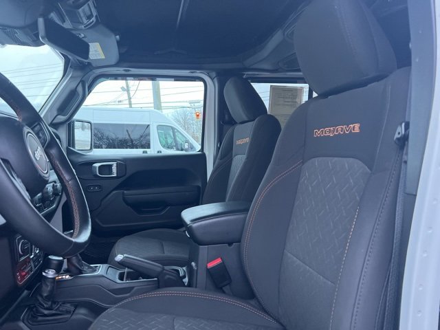 Used 2024 Jeep Gladiator Mojave w/ Technology Group image 3