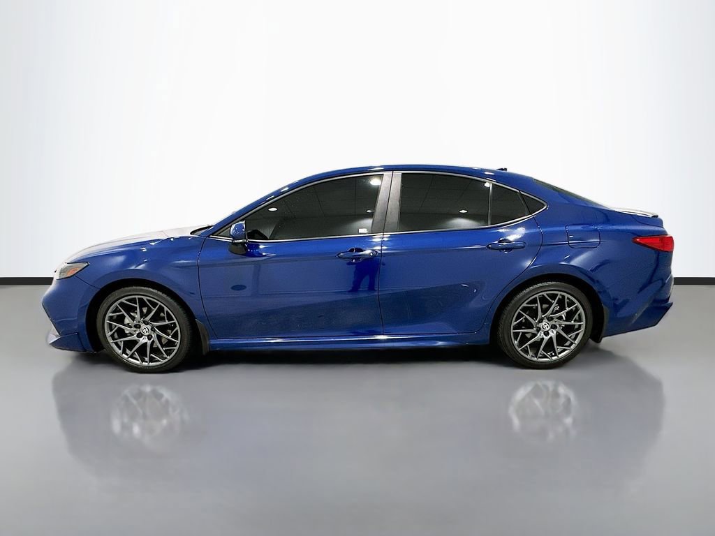 Used 2025 Toyota Camry XSE FWD image 4