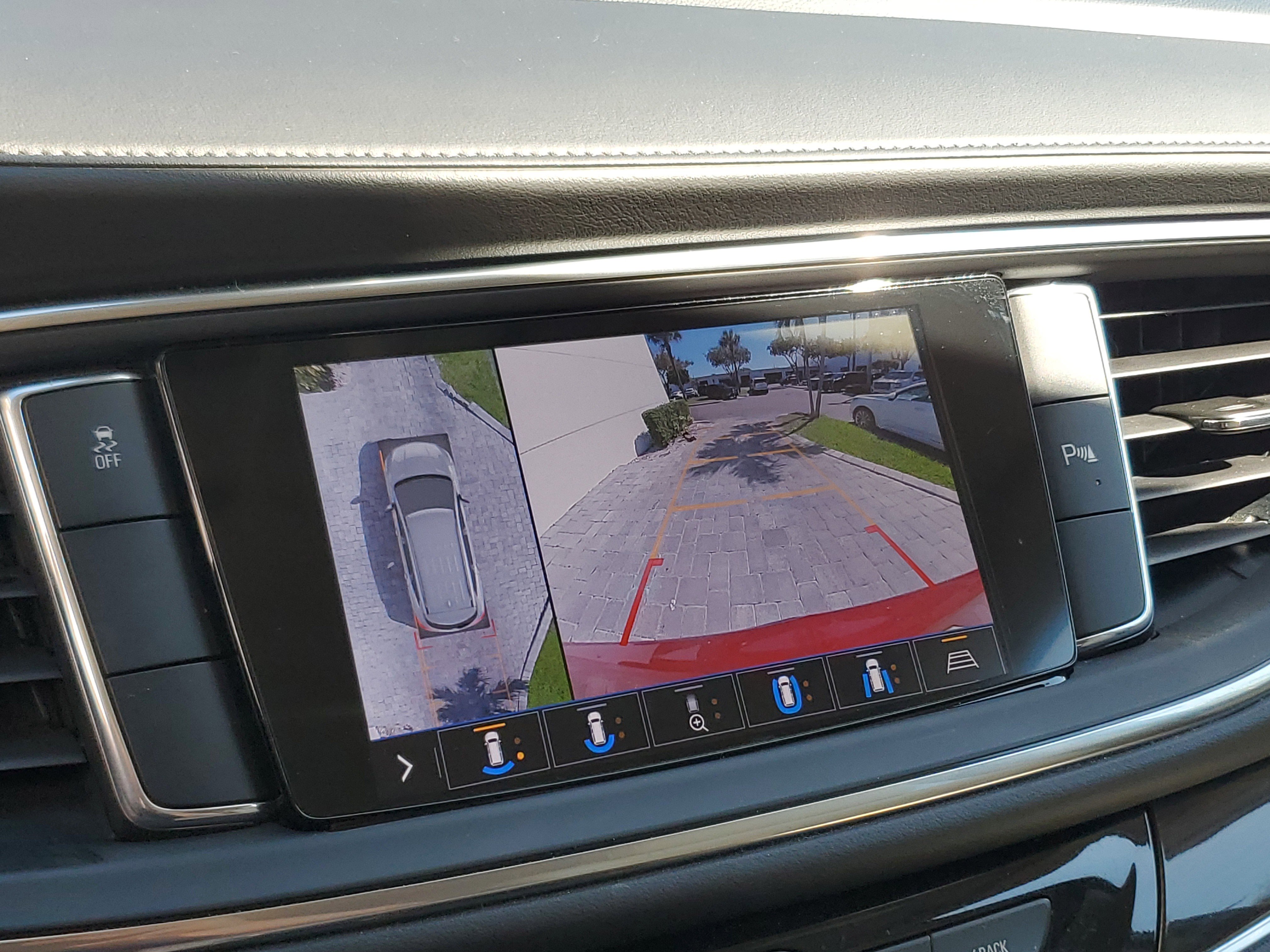 Used 2020 Buick Enclave Essence w/ Sound and Sites Package image 29