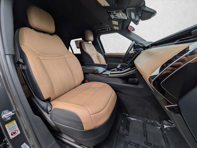 Used 2025 Land Rover Range Rover Sport Dynamic SE AWD/4WD image 18