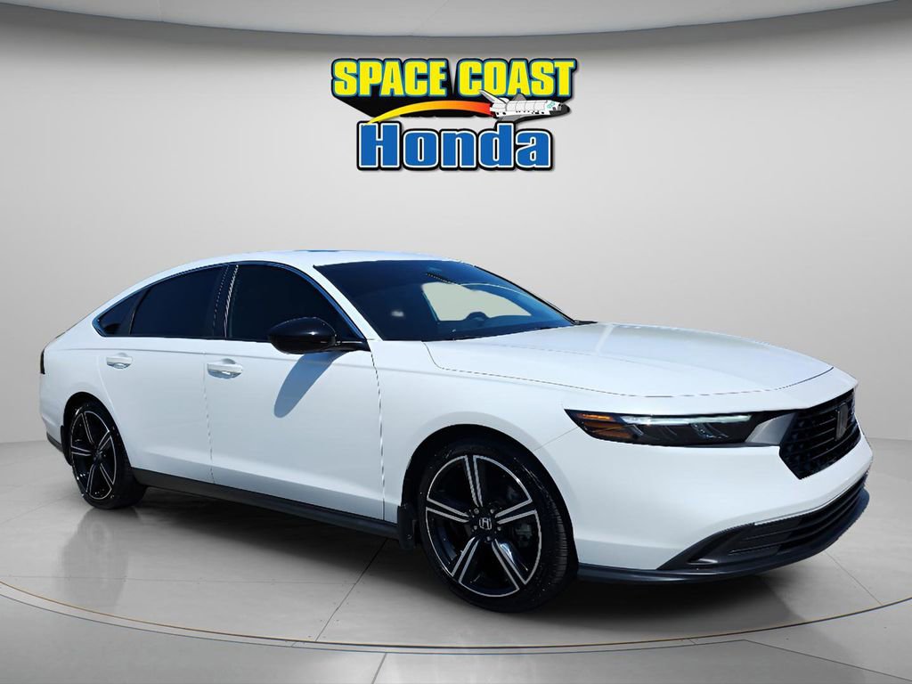 Used 2023 Honda Accord Sport image 1