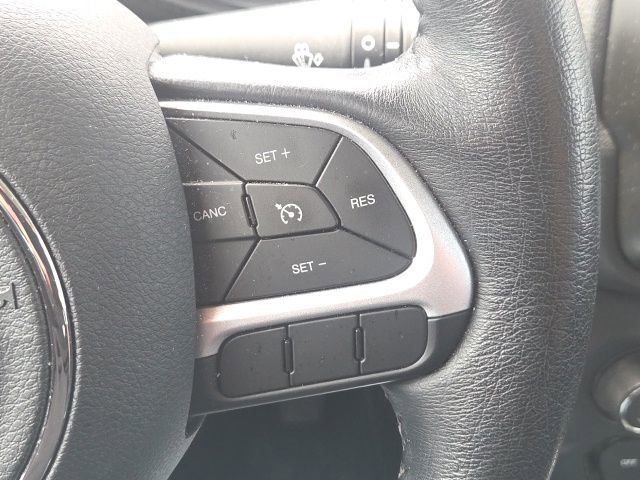 Used 2021 Jeep Renegade Latitude w/ Convenience Group AWD/4WD image 36
