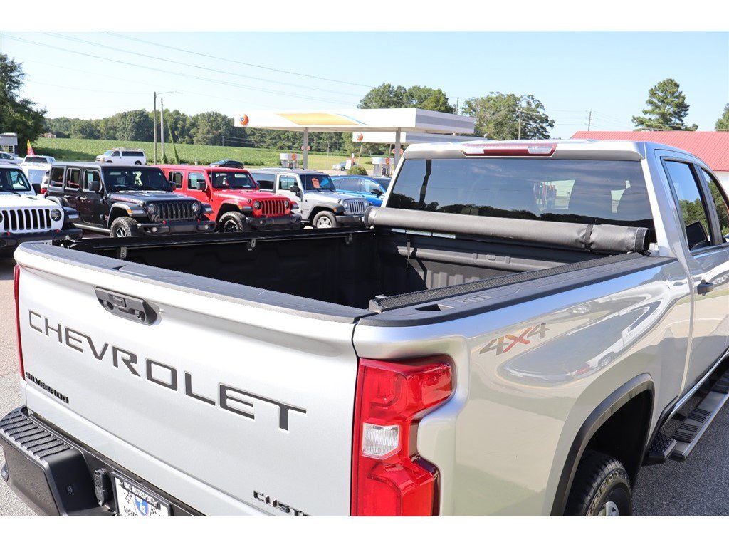 Used 2021 Chevrolet Silverado 2500 Custom w/ Custom Value Package AWD/4WD image 6