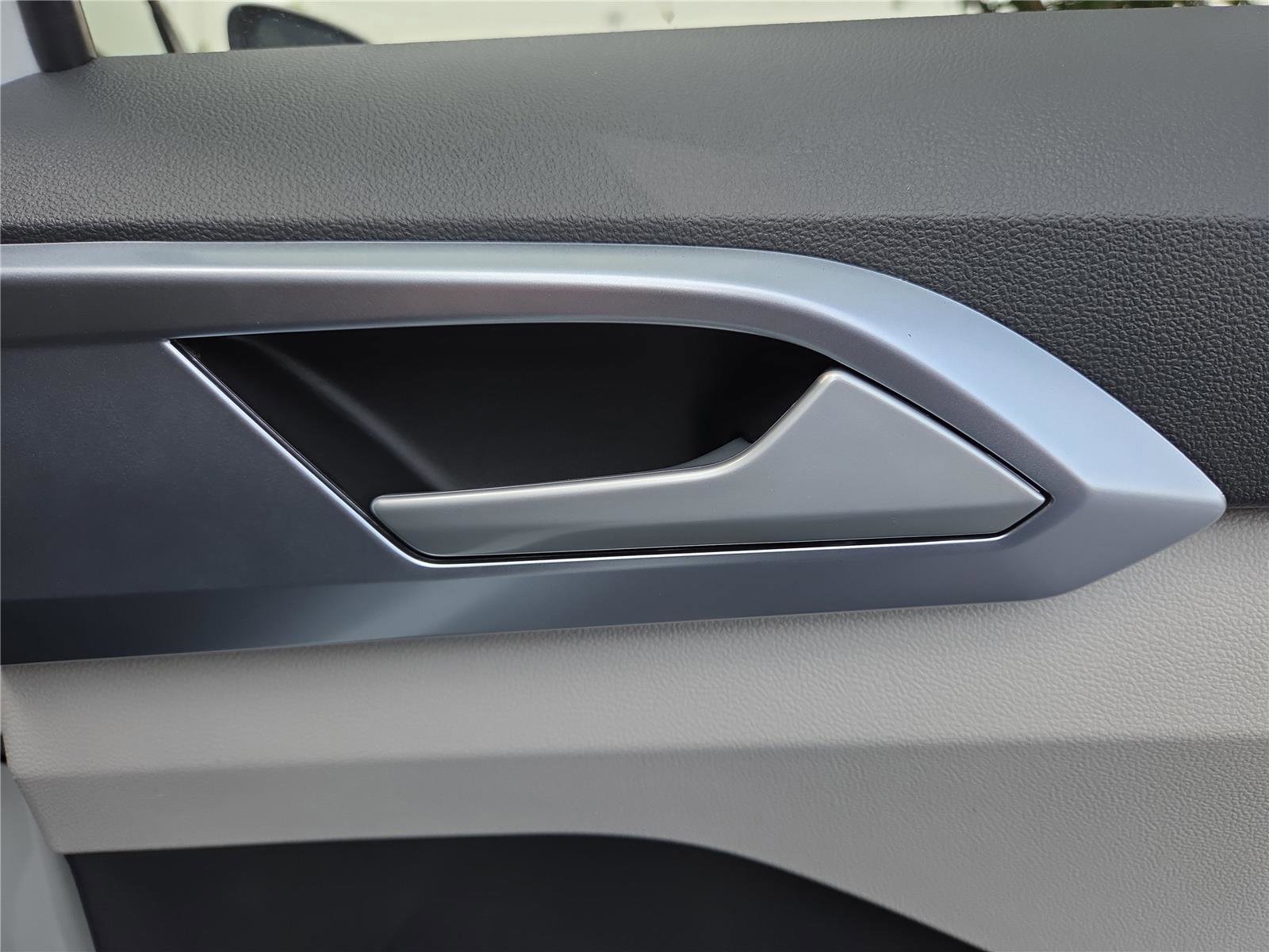 New 2025 Volkswagen Taos SE image 30