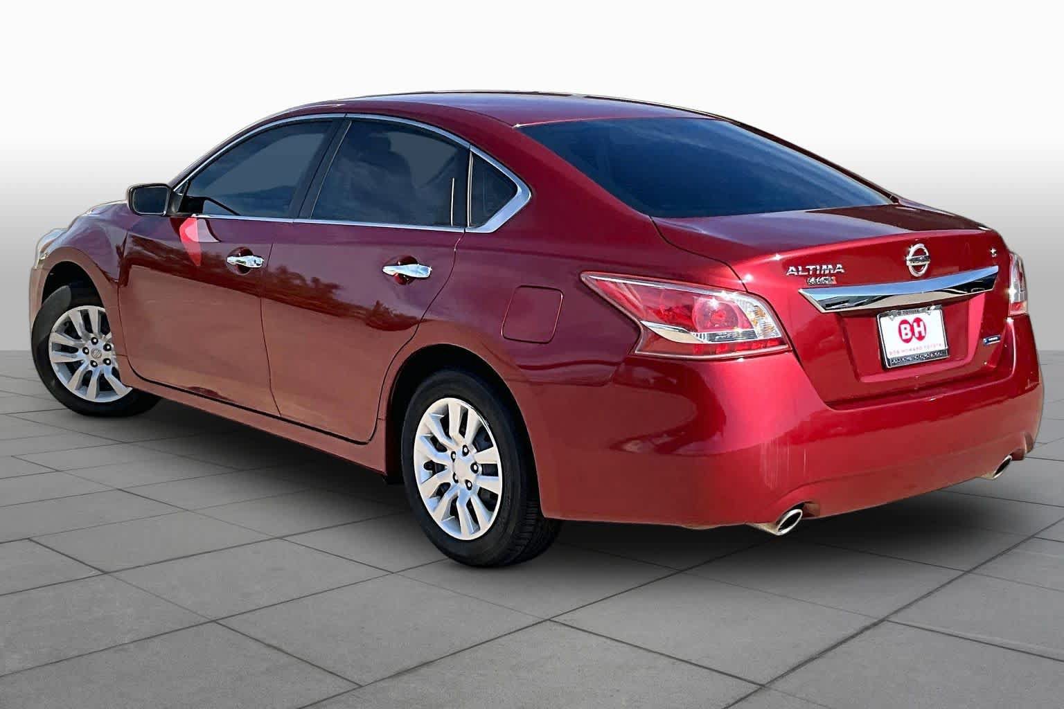Used 2013 Nissan Altima 2.5 S FWD image 12