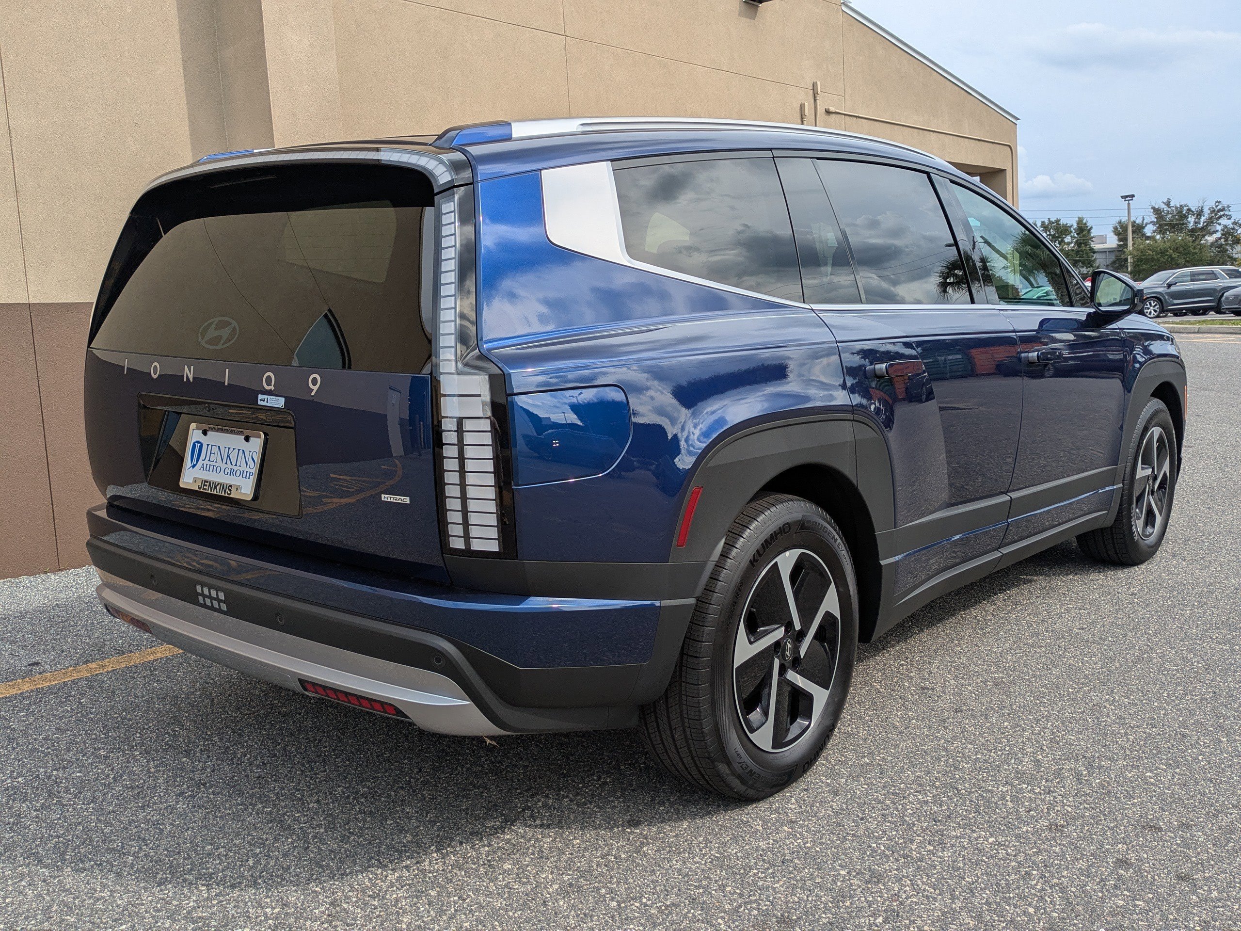 New 2026 Hyundai Ioniq 9 SE image 5
